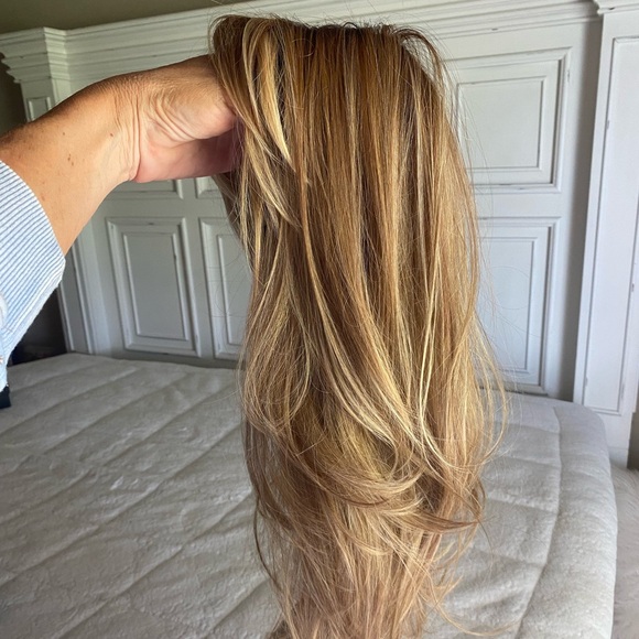 BNIB “Barcelona” by Belle Tress in Caramel Blonde-R. - Picture 3 of 6